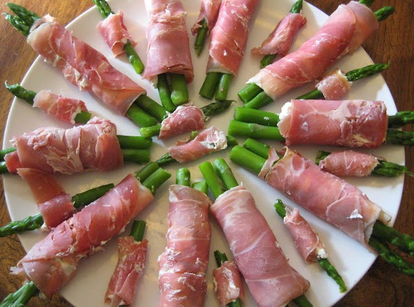 Prosciutto & Asparagus Rolls with Cheese
