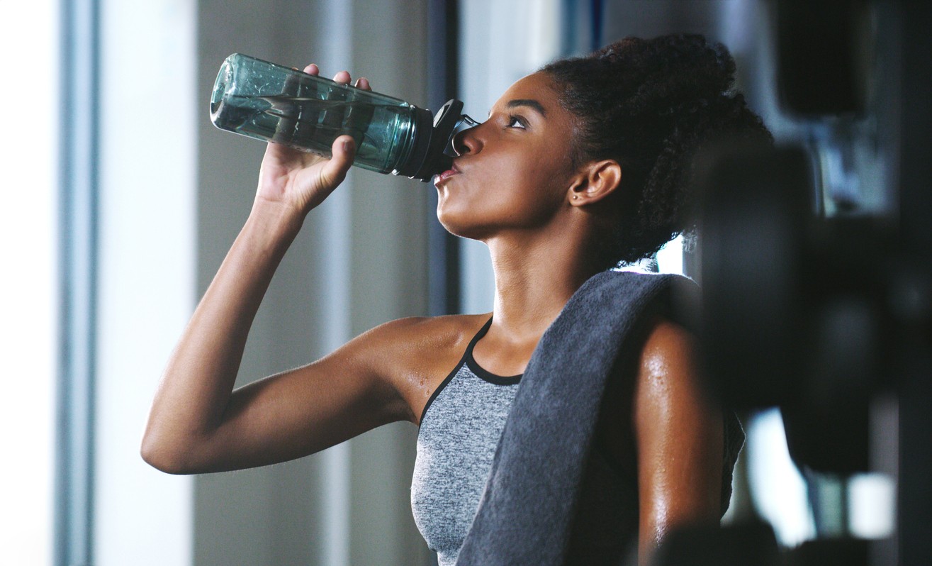 3 Hydration Checks That Tell You More Than Thirst